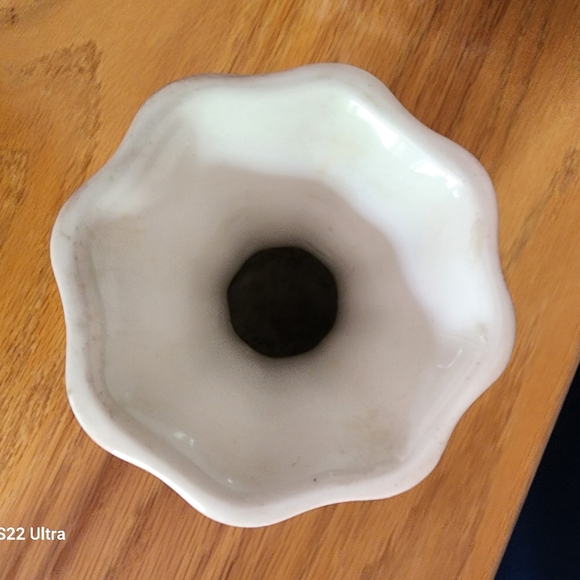 Capodimonte Porcelain Vase - Picture 3 of 5